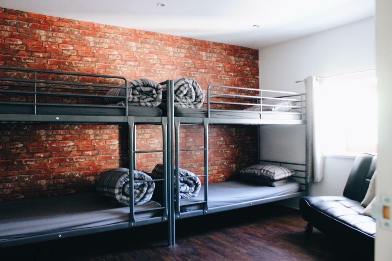 Апартаменты Taff Trail Bunkhouse Мертир-Тидвилл Экстерьер фото